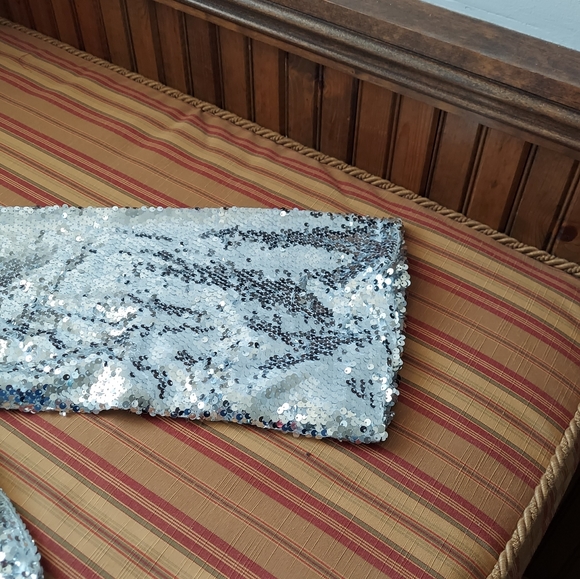 SEQUIN CR0P TOP - Picture 4 of 6